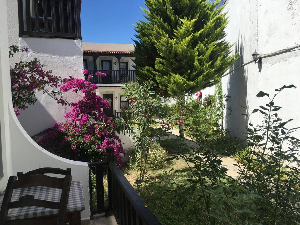 Salinas Beach Hotel Bodrum-Boutique Concept Gumbet Exterior photo