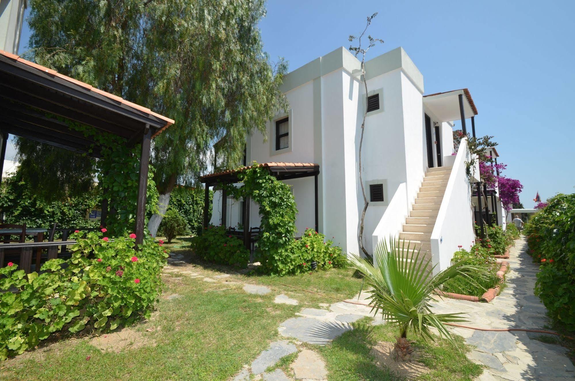 Salinas Beach Hotel Bodrum-Boutique Concept Gumbet Exterior photo